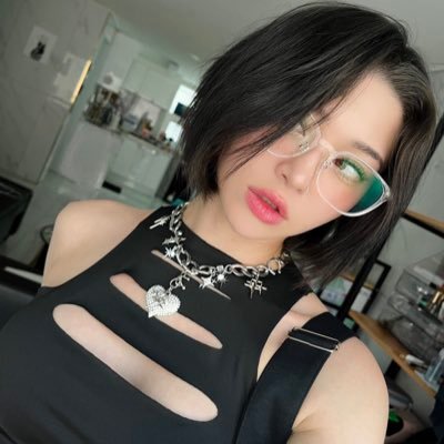 X33777_'s profile picture. my name is X37 but you can just call me X! i stan TWICE, Blackpink, ITZY, Seri, Kep1er, CLASS:y, Dreamcatcher, i-dle, we;na and VIVIZ!