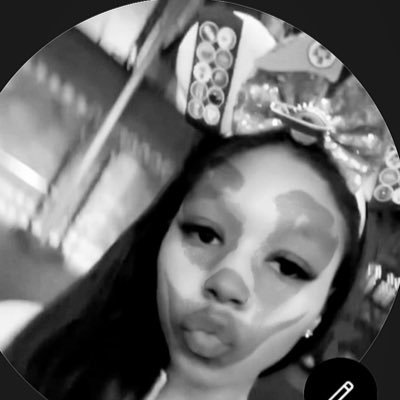 maniwrldho's profile picture. 