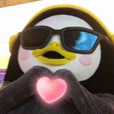 Aulisine's profile picture. Love life,love cats,love yourself.