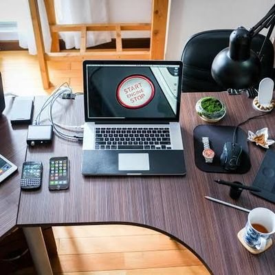 Geek_tech1's profile picture. Tech geek & gadget lover | Exploring the latest in innovation | Sharing tips, reviews, and tech news! 🚀