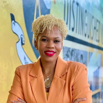 🚀 Marketing Leader | CEO of Cyrcle Creatives • 🖌️ Creativity + 🍳 Food Lover + 🏋️♀️ Fitness Advocate | Follow for marketing insights & lifestyle