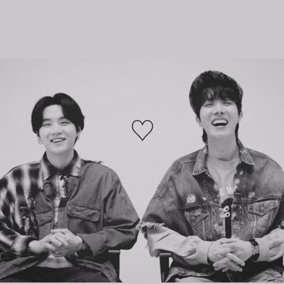 s_gxnnabeokay's profile picture. 𝘠𝘰𝘰𝘯𝘨𝘪 & 𝘏𝘰𝘣𝘪 𝘣𝘪𝘢𝘴𝘦𝘥 ✨  𝘽𝙏𝙎 𝙞𝙨 𝙎𝙀𝙑𝙀𝙉 ✨ Vi a Hobi 🔥