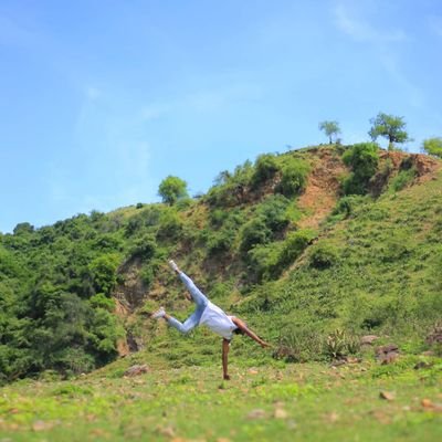 lovionanie's profile picture. Change and reality lover,
Life Time Value,
Art speaks 
#MUFC