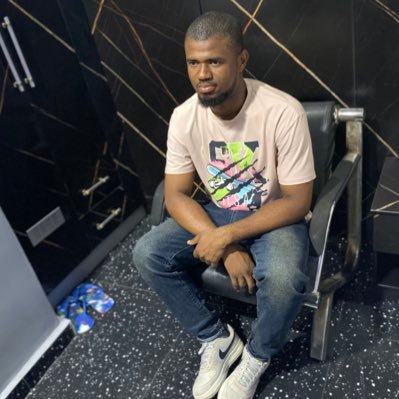 godwin697083's profile picture. 