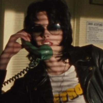 aycarmxla's profile picture. ❝¡Y si por esto me voy al infierno, allí brindaré con mis compañeros!❞ | 26 for the past 77 years | Vampire, Anarchist, Maqui. | spa/eng