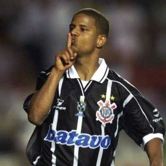 Loucamente apaixonado pelo Timão | Aqui é Corinthians, meu amor não tem explicação! | A Fiel tá sempre junto, seja na alegria ou na emoção. 🦅OS DE PRETO🏟️