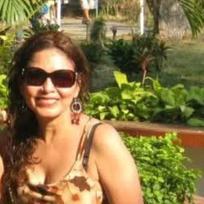 Gloriechi's profile picture. Bióloga, enamorada de la naturaleza. Me gustan los árboles.Verde que te quiero Verde.