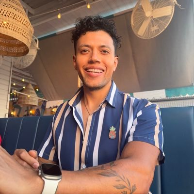 Haryit's profile picture. Diario expuesto 🤭🤡😏 🇲🇽🏳️‍🌈                                   El hijo del capitán trueno / Ácido. Foodie. Amante del arte. Adicto a los cortos. Hedonista.