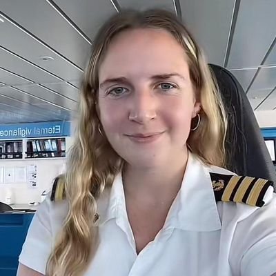 Cynthiaworn53's profile picture. ⚓️ captain & Explorer 🌎 Travel & Lifestyle, 💕💕💕💕💕💕💕💕