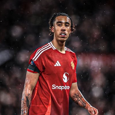 Fan account for Leny Yoro Rep || Manchester united die hard