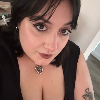 marinaramil's profile picture. poet-writer & student & lover of many things 🫀 // in so-called miami, fl on seminole, tequesta, & miccosukee land //  website linked below