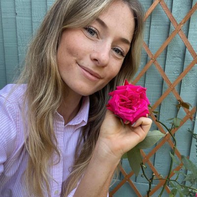 TheCoastalMuse's profile picture. A gardener from the UK, always tweeting as a person and sending a heartfelt thank you via DM 👀
