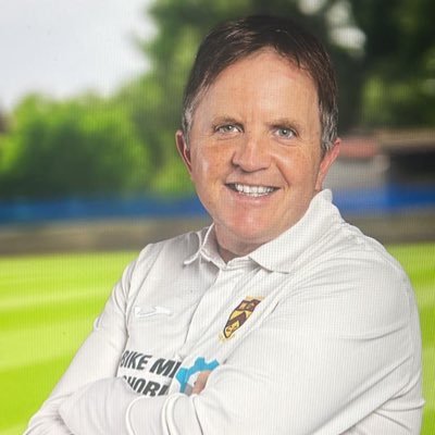 This is my cricket Twitter account. Always take the positive option. Raising awareness about skin cancer. #87