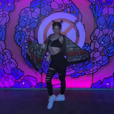 bassbabeee's profile picture. Professional by day: dj by night 🦋🙈