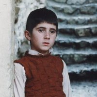 هائِمٌ فَوْق بَحرِ الضَّبَاب (@i_cola00) 's Twitter Profile