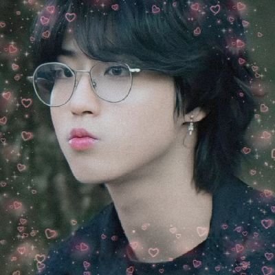 𑁍 ࣪˖“The sun will always be there, waiting after the rain...
눈 감고서 햇빛을 바라보며 웃어 볼래” ִֶָ