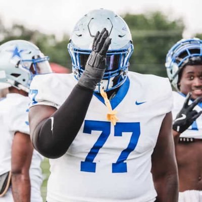 uheardof77's profile picture. OL | @KC_MTXE 🦈🦈🦈