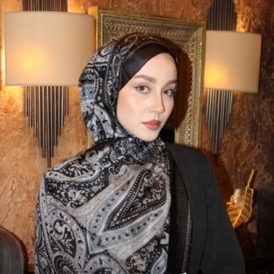Kitapkurdu2301's profile picture. Güneş dünya için ne anlama geliyorsa, kitap da benim için aynı anlama gelir.