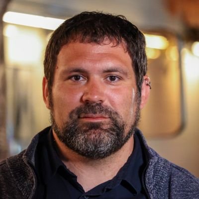 Periodista en @publico_es Antes en @cuartopoder Aquí también música, deporte, crianza y más. Empiezo de 0 en esta cuenta tras hackeo. Albaceteño de ida y vuelta