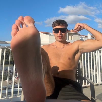 Bitch for @FindomAlphaAnon, my main is @Notenough4Gods, message me there for RT games…
