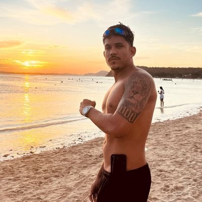 perfil aliado da incoerência visando somente o entretenimento. ❤️🖤 @ecvitoria