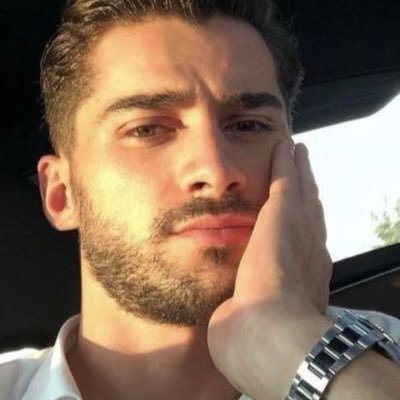 I'm from Lebanon🇱🇧 I Live In Dubai🇦🇪.. I’m very attracted to black Africans a lot and I like interracial relationships,,♠️🖤(ONLY AFRICAN) الى عشاق الافارقة