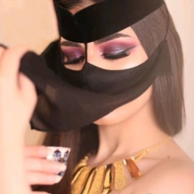 alfariduh27G's profile picture. من الخطأ أن تعامل البشر كلهم بنفس الاسلوب، فالحذاء والتاج كلاها يُلبس، لكن أحدهما تضعه على رأسك، والآخر تدوسه بأقدامك. اعرف اين تضع تاجك👑👌