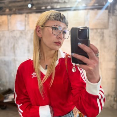 xxxmaisxxx's profile picture. mais（マイス） 美術家。共感覚を持ち、祈りの色を軸に作品を生んでいます。 Instagramでご覧ください→xxxmaisxxx 街録chオープニングアート https://t.co/qz1nXKEmn6