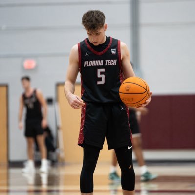 | Florida Tech Men’s Basketball | 6’0 |