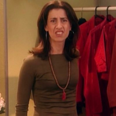 stephanyines16's profile picture. 