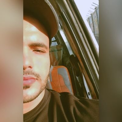 Anis_Hussam's profile picture. #Anoos🤴🏻

أنـا أطيب وأصدق وأنجـح وأحــن واحد عرفته في حياتي 🙏🏼♥️ ..