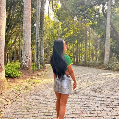 j_javiiera's profile picture. 