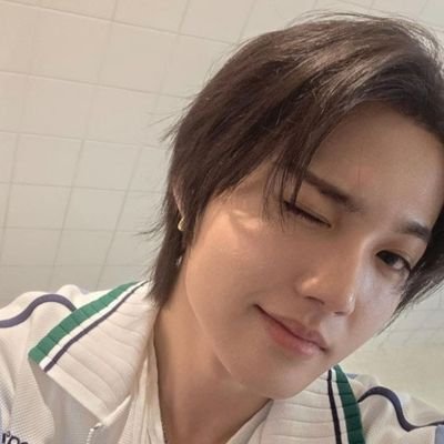 shfira_107's profile picture. 