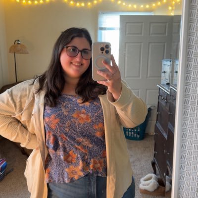 Eliz_Valvo's profile picture. 