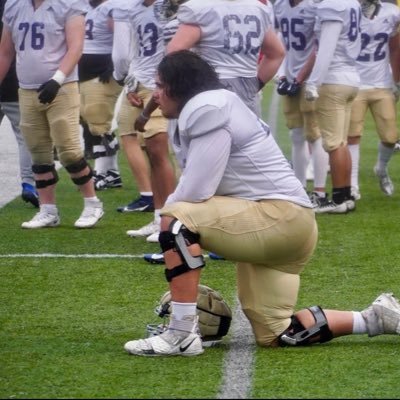 football #65 #OL # Samoan #🇼🇸🇦🇸#MMU right guard, right tackle 6’5 300 lbs #Lancers (714)-599-6458 Its.josiah.hi@gmail.com