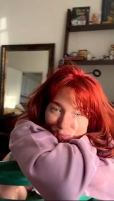 I'm Carli (she/they) and I'm three aliens stacked on top of each other 👽 I've also been an editor, journalist, and content manager for like 12 years.
I have t
