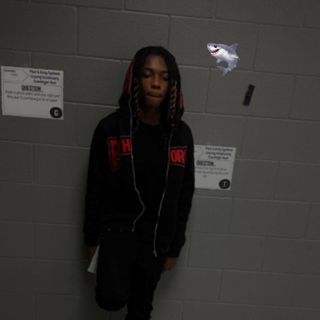 bestdickout's profile picture. 20 n horny