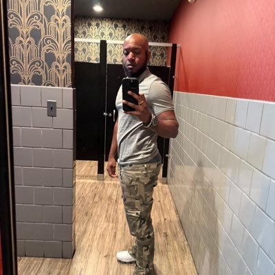 ATLANTA 2025 / 5’10 @ 205lbs Verse - 8.5 inches - I enjoyed reading and writing - Bilingual - 32 years old