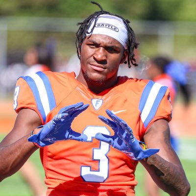 HoodiLuther's profile picture. | @lutherburden3 | @dominiclovett2 | fan page🏈✈️