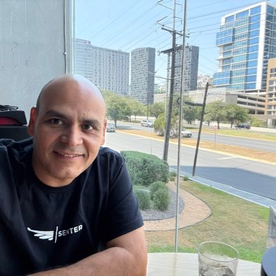 sernaj9's profile picture. De Sabinas Hidalgo, NL, México. Lo mío es la #Logistica ✈️ ⚓️ 🚛 y el Comercio Global 🗺. Un día voy a tener mi buque 🚢. Amo el 🌽 🌮🍦🍫 y mi 🇲🇽.