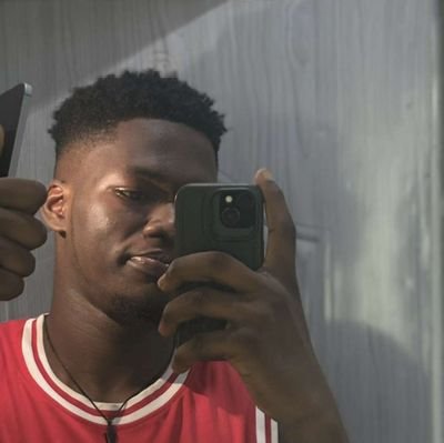 TunmzyOla's profile picture. Computer science student ✌️photographer 🔥||Front-end Dev⚡️💡|| Forex enthusiast📊❤️|| Social media manager✨️