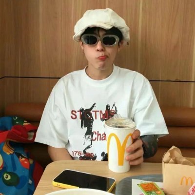 chanbin4n9's profile picture. 武大在读小帅，185，健身男，有同学说我像王安宇，平时学习压力大靠性爱发泄，轻度性瘾，s属性，找武汉女生长期合作