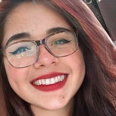 ValentinaLozzan's profile picture. Apasionada por dejar mi huella, construyendo sueños con acción y resiliencia, avanzando siempre con la vista en lo alto.