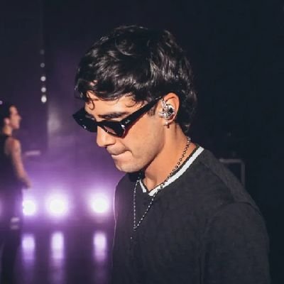 ⋅:✮˚Deja que la vida te sorprenda todo cambia ⋅:✮˚
By: @JosDice ♡ ᪲