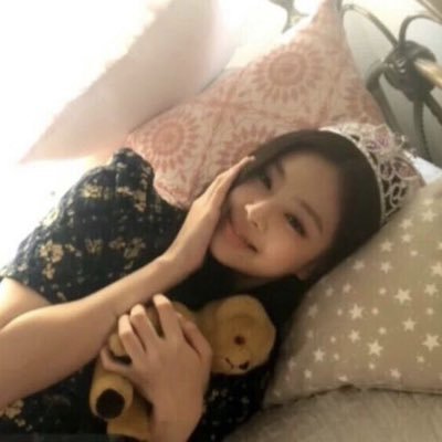 jazsinaladin's profile picture. viva letterboxd  #wlw