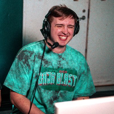 professional eSports caster from mke | Co-founder of @WeUPeSports | #weUP #mochimentality