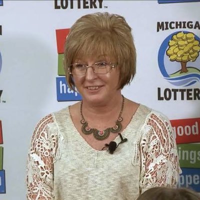 Julie2951972397's profile picture. I'm Julie Leach the winner of $310000000 jackpot Power ball Lottery winner I’m helping my first 10k followers let’s make American great 🇺🇸🇨🇦🇩🇪🇦🇺🇪🇸🇫🇷