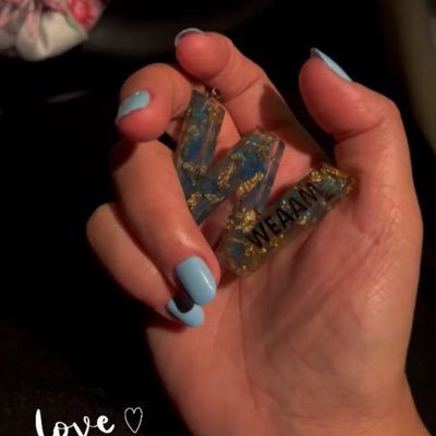 weamalharazi's profile picture. Queen OF 18 August 1991..👸🏼 There is nothing more beautiful and more than a smile to reach the hearts of others..~💜☺️