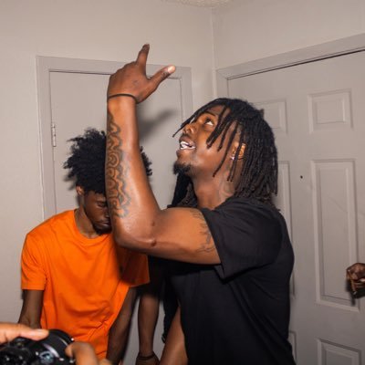 Girlsloveki1's profile picture. I was lit when they found me