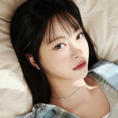 르세라핌 막내 그리고 스마일 감자 #홍은채 봇 입니다 🐈⬛HONG EUNCHAE of LE SSERAFIM from Source Music